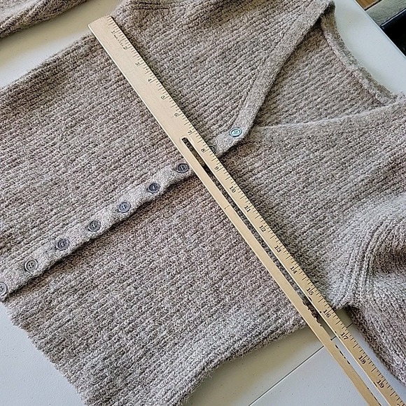 Commense Flare Sleeve Button Cardigan Tan Rib Knit V Neck Casual Classic - Picture 6 of 11